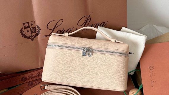 LORO-PIANA-POCKET-BAGS-WOMEN
