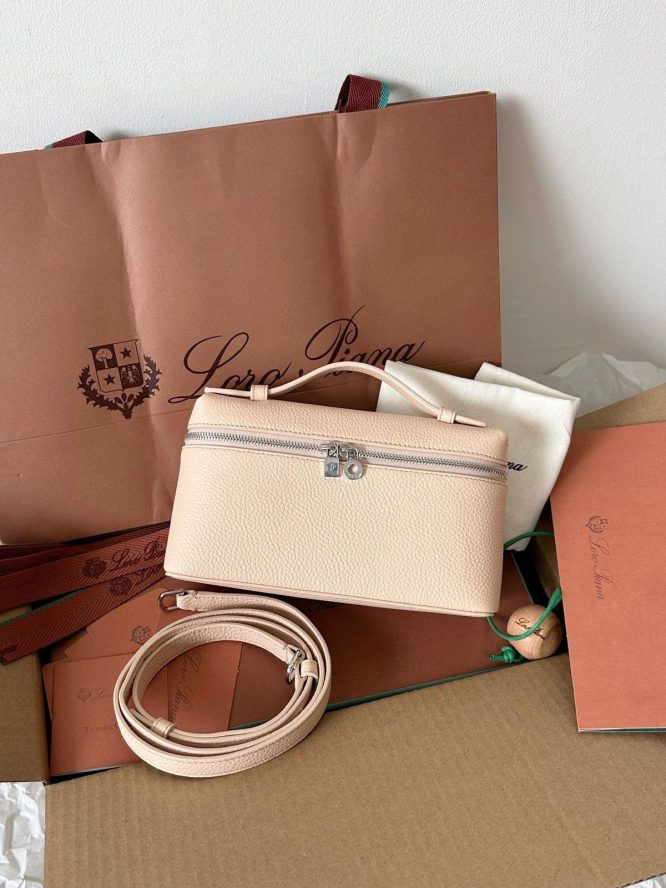 LORO-PIANA-POCKET-BAGS-WOMEN