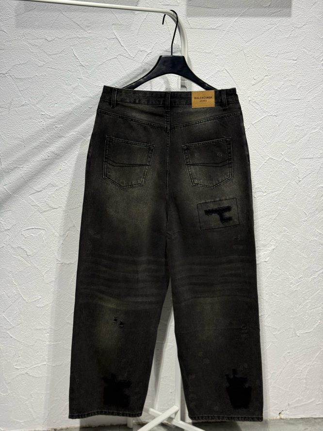 BALENCIAGA-PANTS-MEN