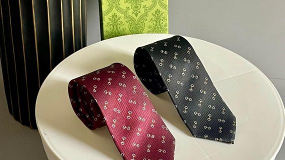 GUCCI-SCARF-MEN