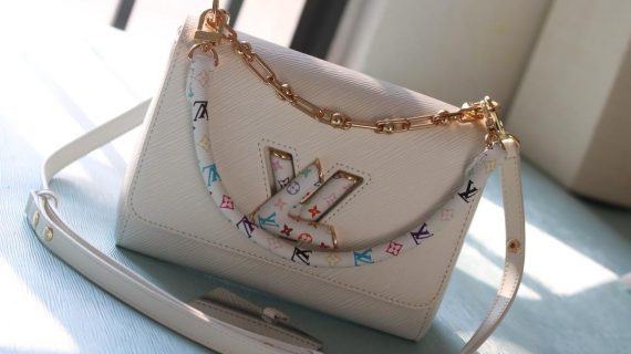 LOUIS-VUITTON-TWIST-BAG-WOMEN