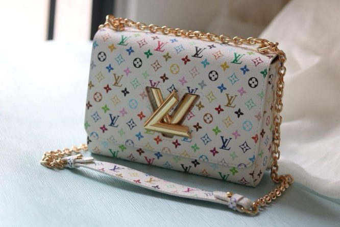 LOUIS-VUITTON-TWIST-BAG-WOMEN