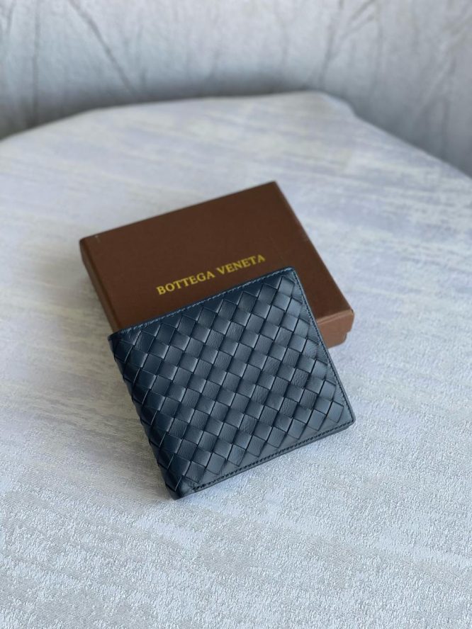 BOTTEGA-VENETA-WALLET-MEN