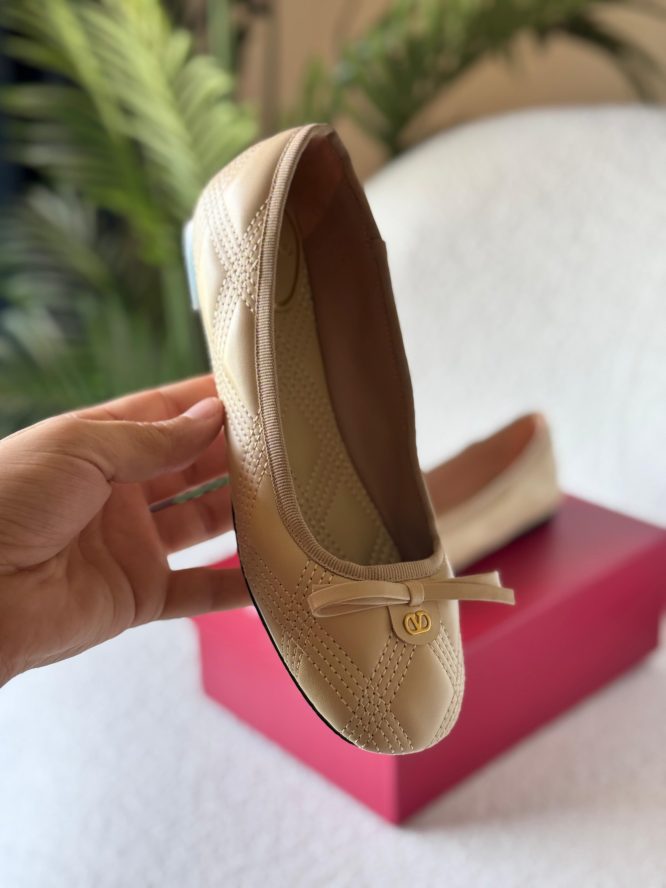 VALENTINO-BALLET-FLAT-SHOES-WOMEN