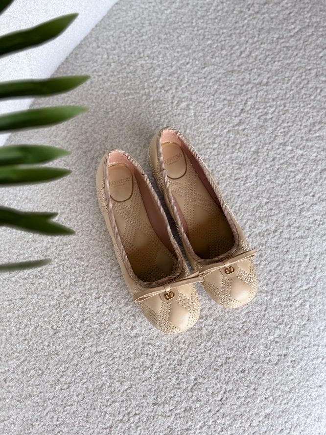 VALENTINO-BALLET-FLAT-SHOES-WOMEN