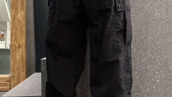 BURBERRY-CARGO-PANTS-MEN
