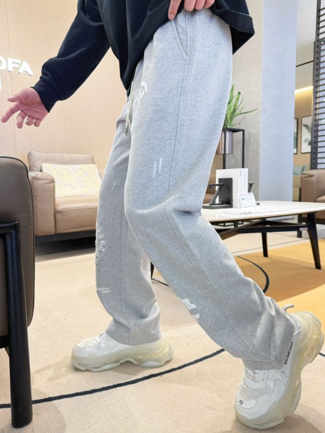 CHROME-HEARTS-SWEAT-PANTS-MEN