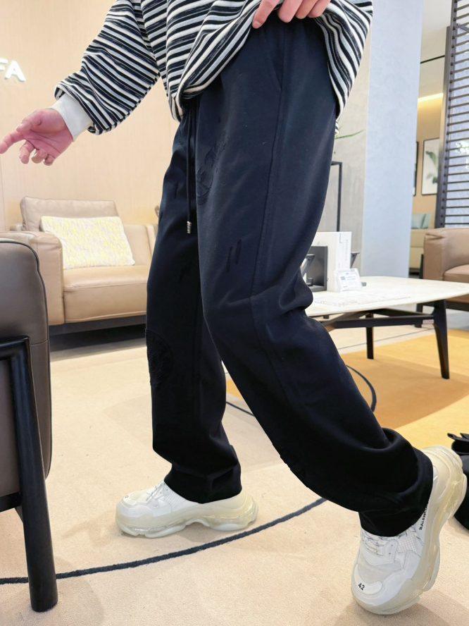 CHROME-HEARTS-SWEAT-PANTS-MEN