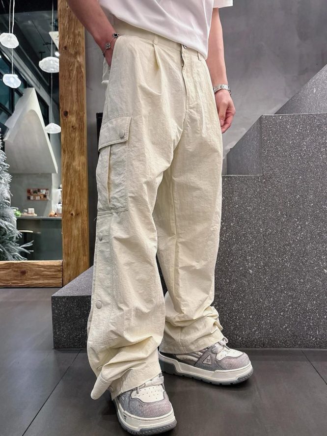 BALENCIAGA-CARGO-PANTS-MEN