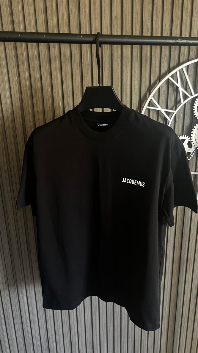 JACQUEMUS-T-SHIRT-MEN