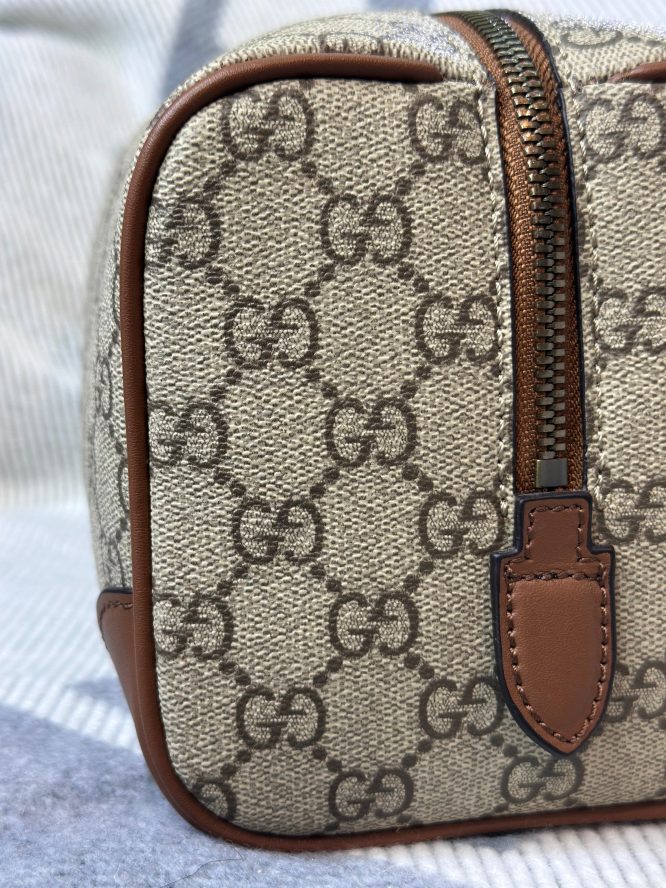 GUCCI-VANITY-BAG-WOMEN