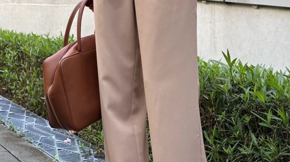PRADA-ELASTIC-WAIST-PANTS-WOMEN
