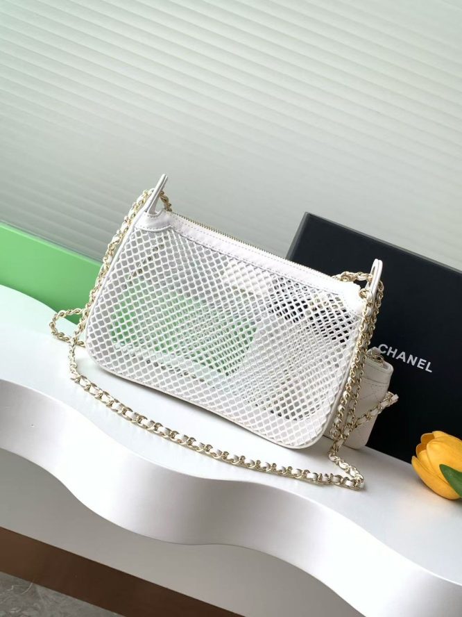 CHANEL-MESH-BAG-WOMEN