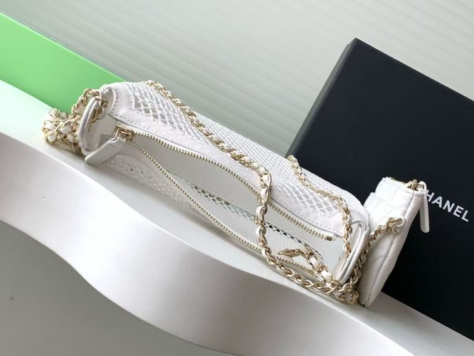 CHANEL-MESH-BAG-WOMEN