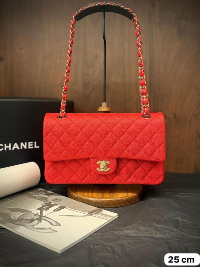 CHANEL-FLAP-BAG-WOMEN
