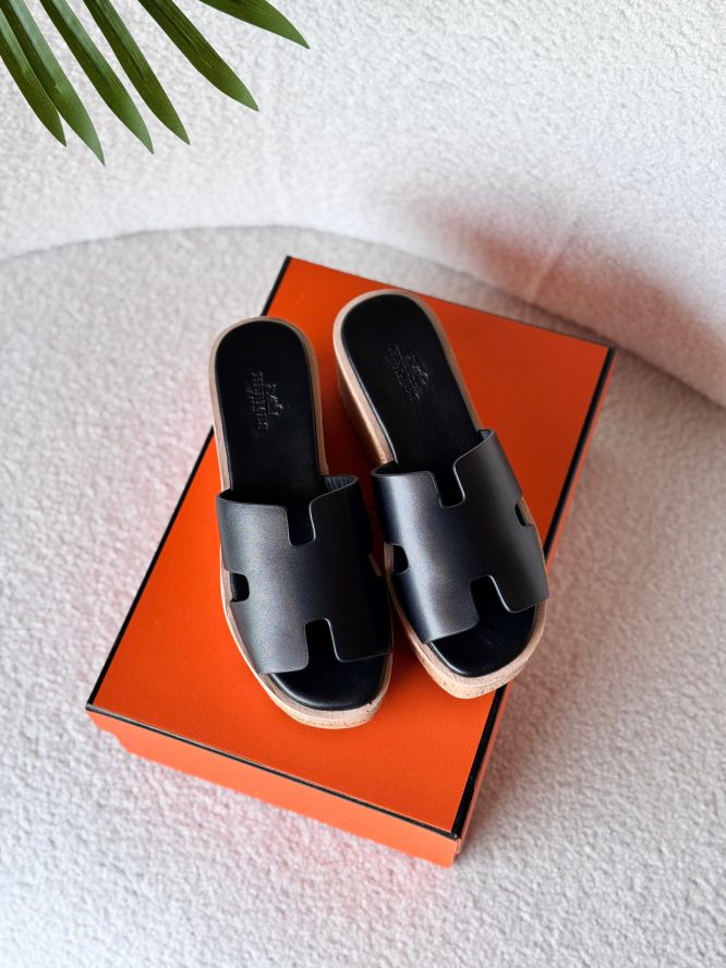 HERMES-SANDAL-WOMEN