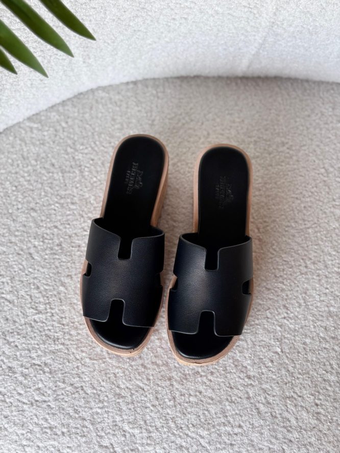 HERMES-SANDAL-WOMEN