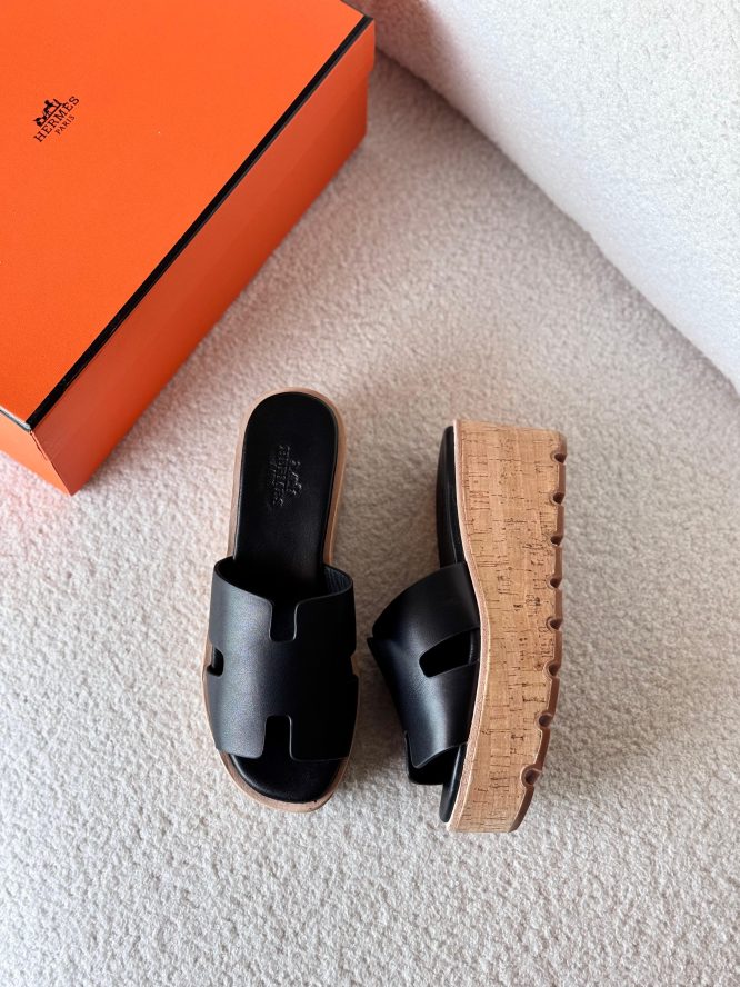 HERMES-SANDAL-WOMEN