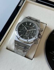 AUDEMARS-PIGUET-ROYAL-OAK-CHRONOGRAPH-WATCH-MEN