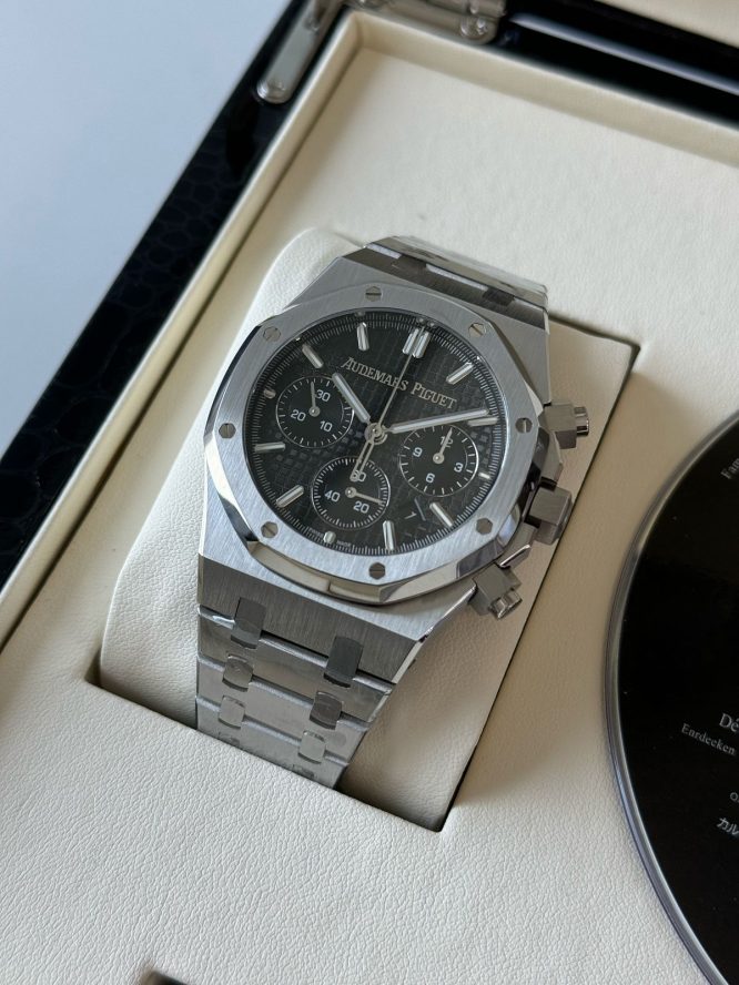 AUDEMARS-PIGUET-ROYAL-OAK-CHRONOGRAPH-WATCH-MEN