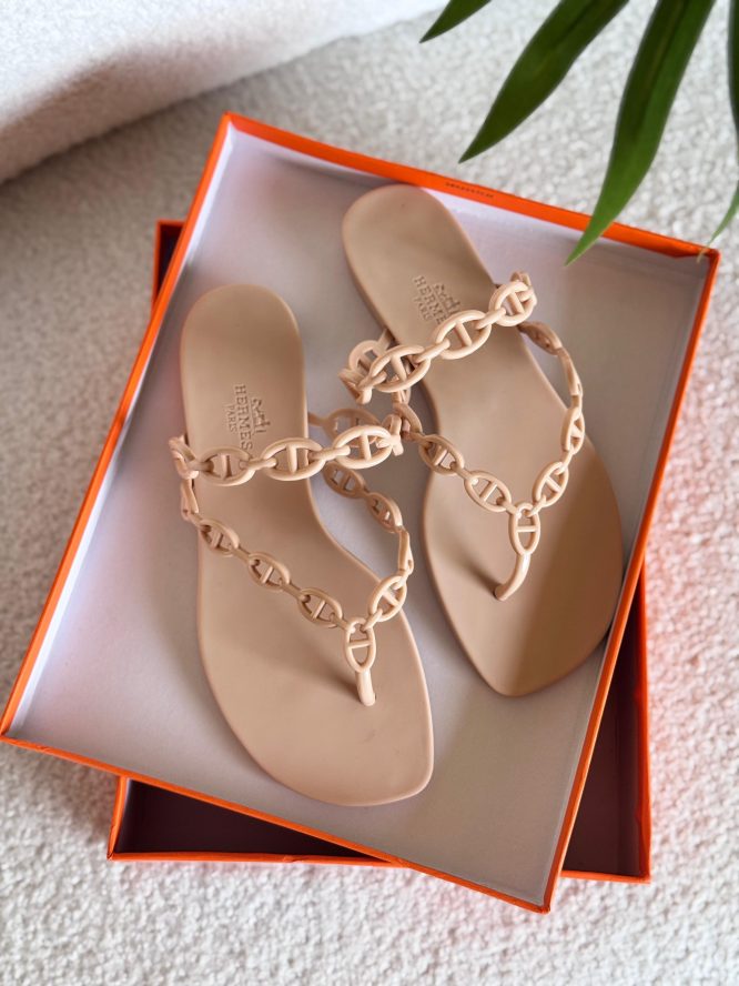 HERMES-ISLAND-SANDAL-WOMEN