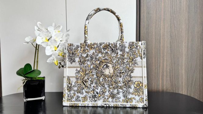 DIOR-BOOK-TOTE-BAG-WOMEN