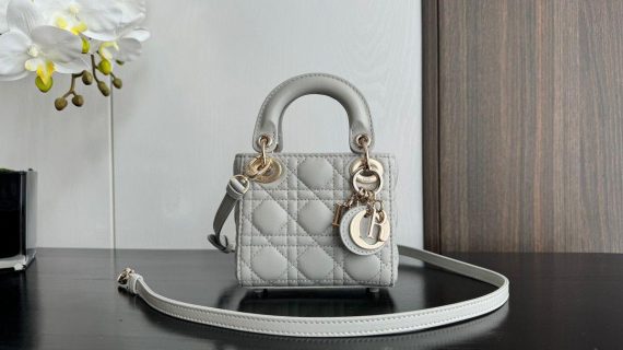 DIOR-MICRO-BAG-WOMEN