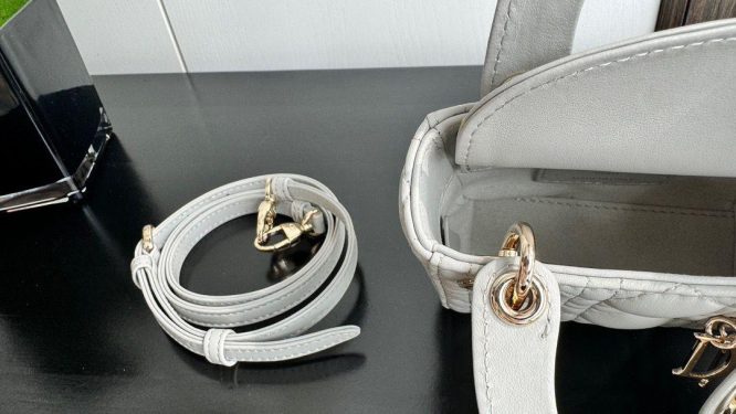 DIOR-MICRO-BAG-WOMEN