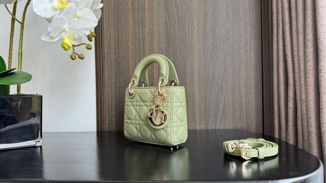 DIOR-MICRO-BAG-WOMEN