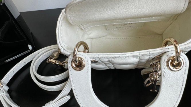 DIOR-MICRO-BAG-WOMEN