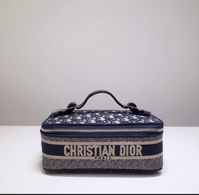 DIOR-VANITY-CASE-BAG-WOMEN