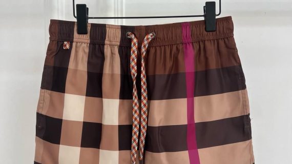 BURBERRY-SWIMMING-SHORT-MEN