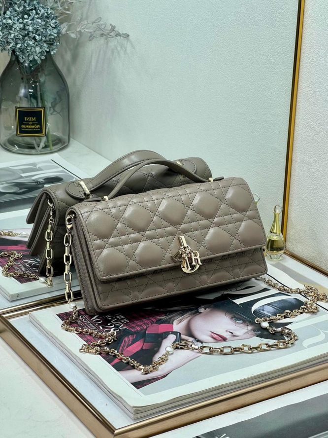 DIOR-CANNAGE LAMBSKIN- BAG-COFFE