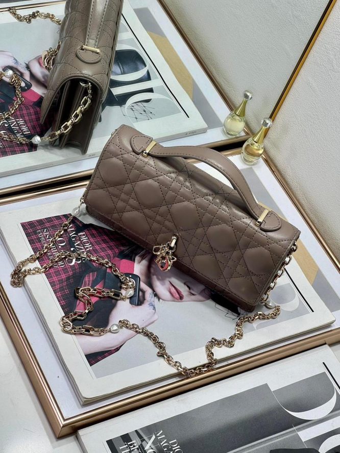 DIOR-CANNAGE LAMBSKIN- BAG-COFFE