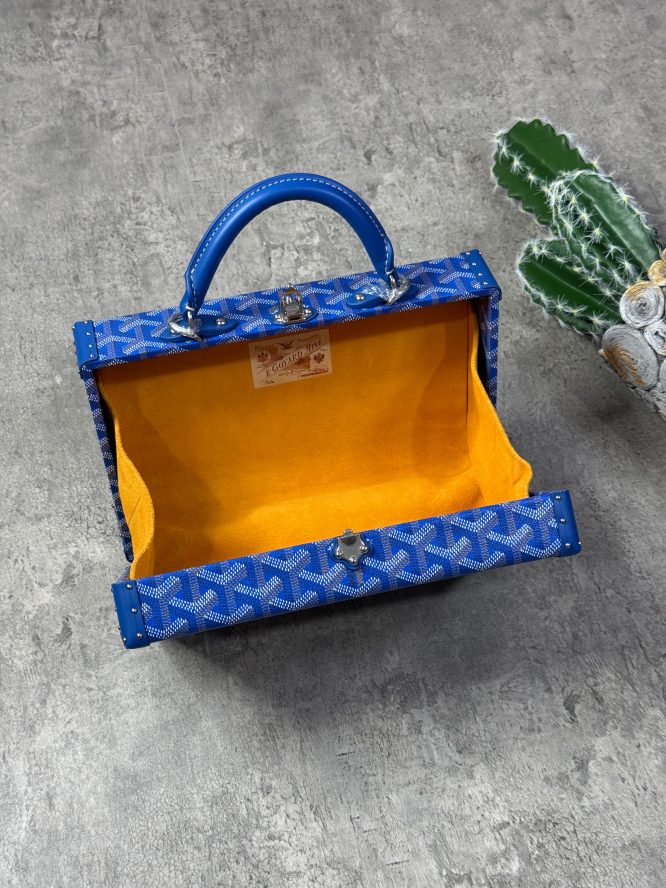 GOYARD-TRUNK-BAG-WOMEN