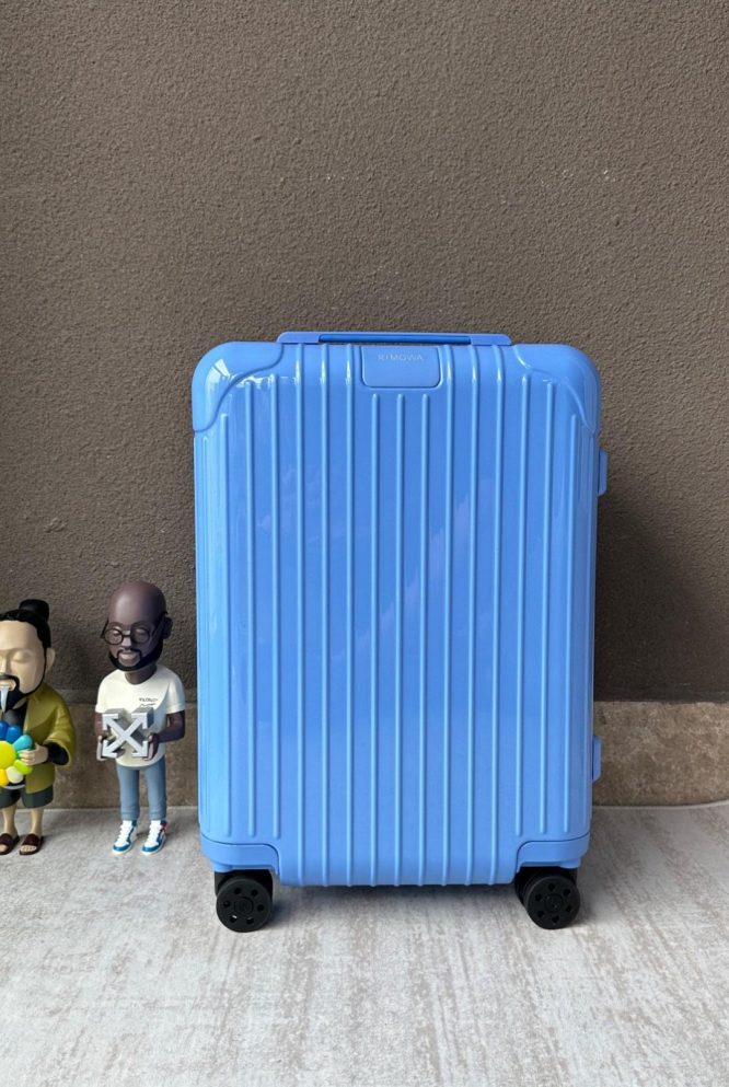 RIMOWA-SALSA-TROLLEY-BAG