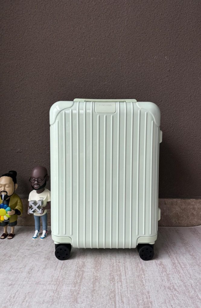 RIMOWA-SALSA-TROLLEY-BAG