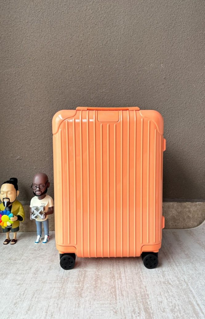 RIMOWA-SALSA-TROLLEY-BAG