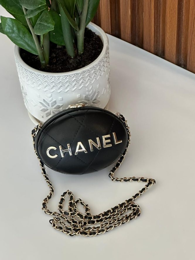 CHANEL-GOOSE-EGG-BAG-WOMEN