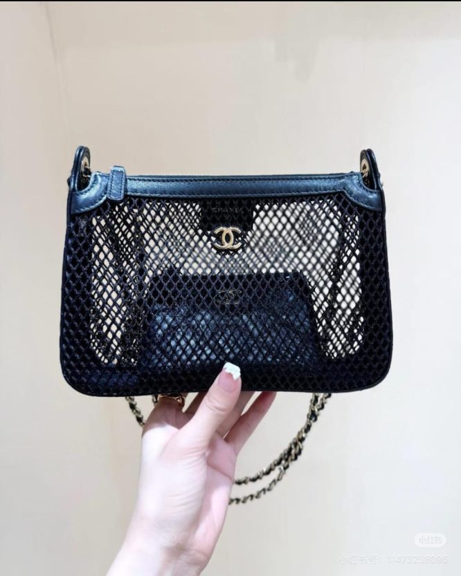 CHANEL-MESH-BAG-WOMEN