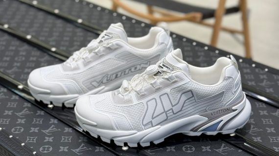 LOUIS-VUITTON-RUNNER-TATIC-SNEAKERS-MEN