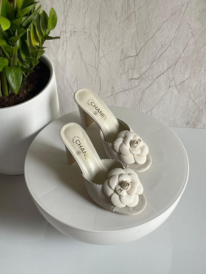 CHANEL-MULE-HEELS-WOMEN