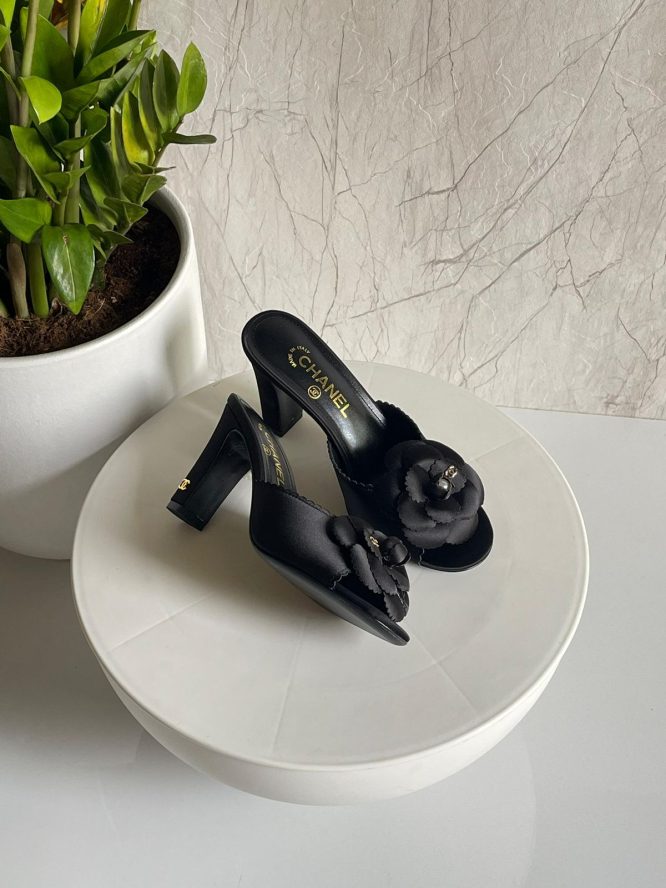 CHANEL-MULE-HEELS-WOMEN