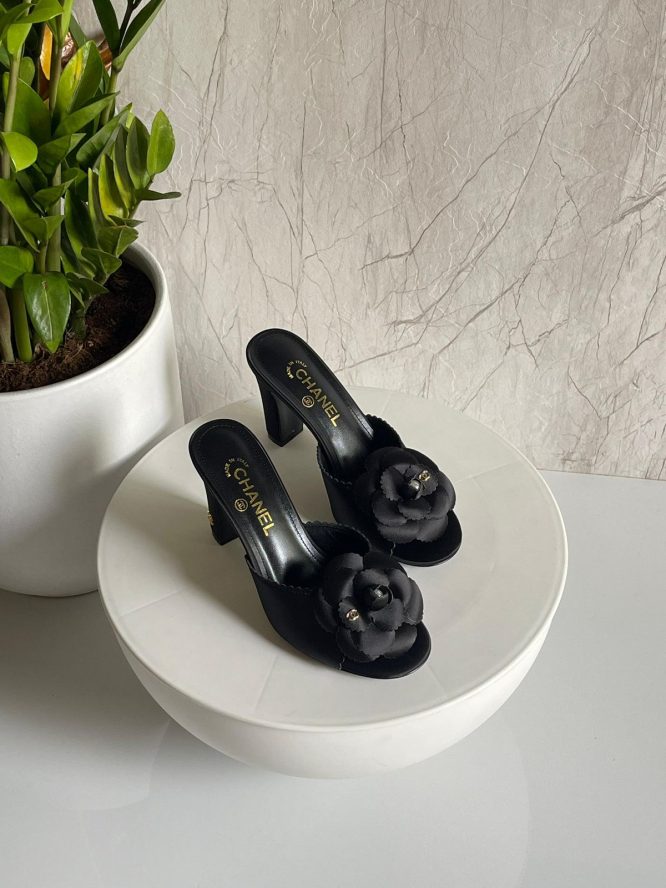 CHANEL-MULE-HEELS-WOMEN