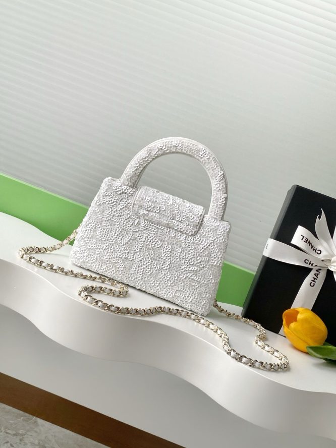 CHANEL-SEQUIN-BAG-WOMEN