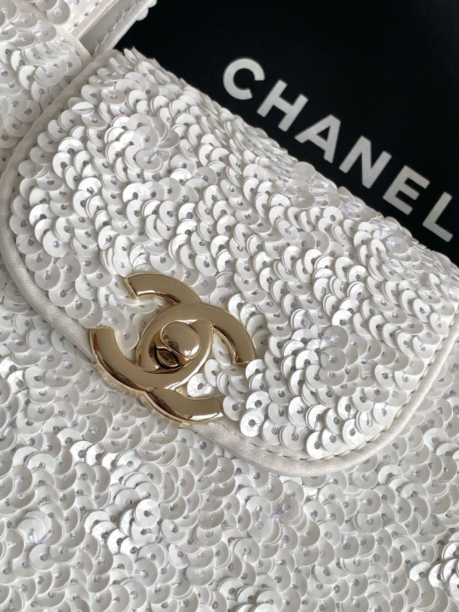 CHANEL-SEQUIN-BAG-WOMEN