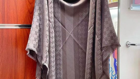 GUCCI-TAYLOR-SILK SCARF