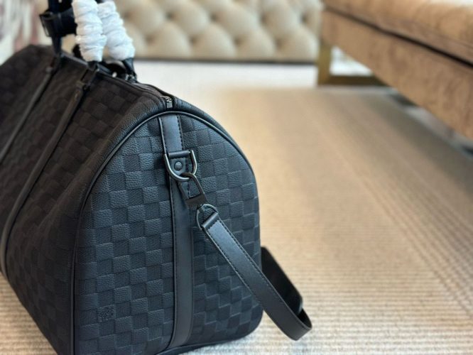 LOUIS VUITTON-TRAVEL BAG
