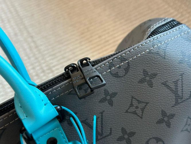 LOUIS VUITTON-TRAVEL BAG