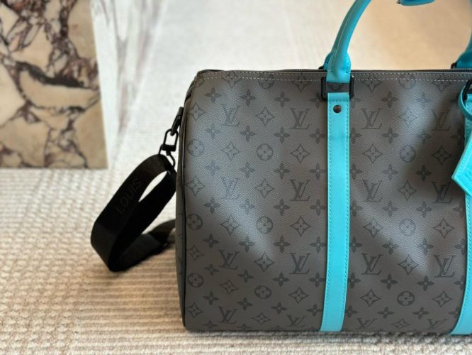 LOUIS VUITTON-TRAVEL BAG